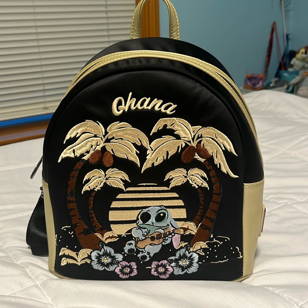 loungefly Stitch backpack!